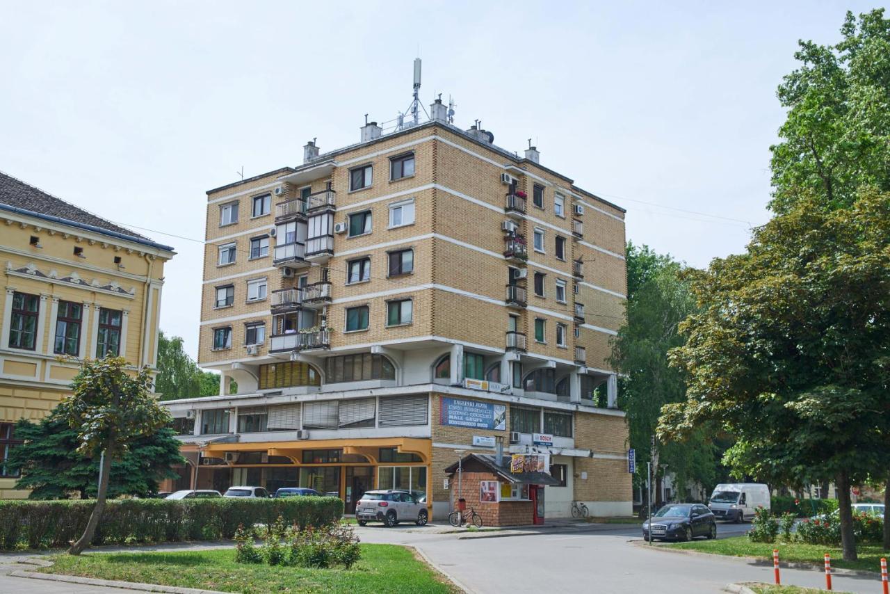 Apartman Ana Bečej Екстериор снимка